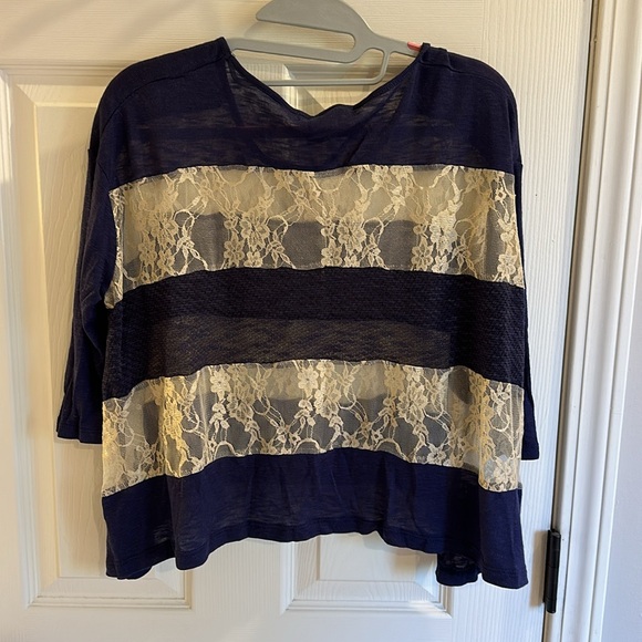 Urban Outfitters Striped Lace Top, NWT, Size XS - Picture 3 of 3
